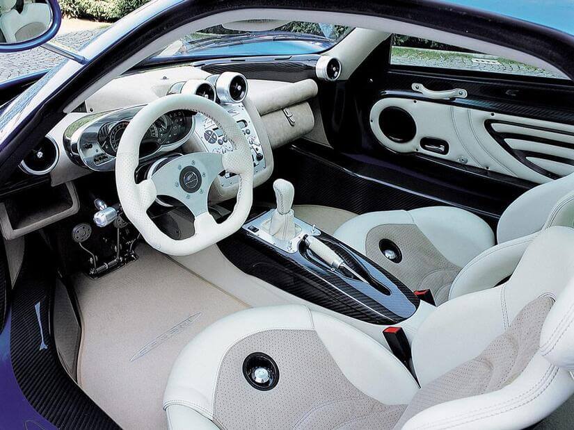 Pagani Zonda C12 interior