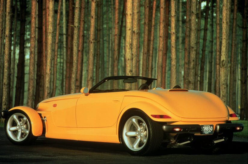 Plymouth Prowler amarillo