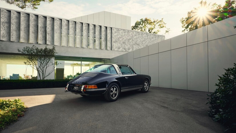 Porsche 911 S 2.4 Targa lateral