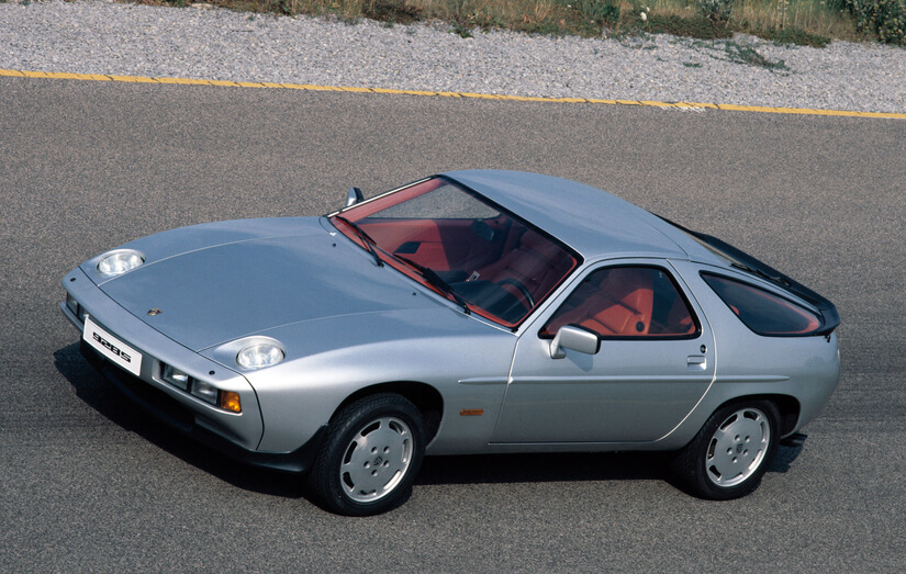 Porsche 928 en gris