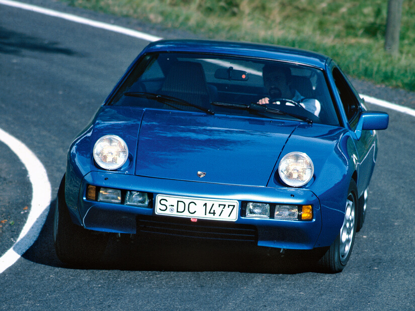 Porsche 928 en curva
