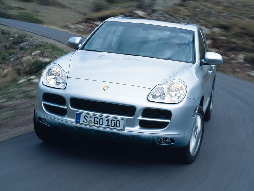 Porsche Cayenne en curva