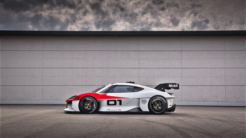 PORSCHE MISSION R lateral