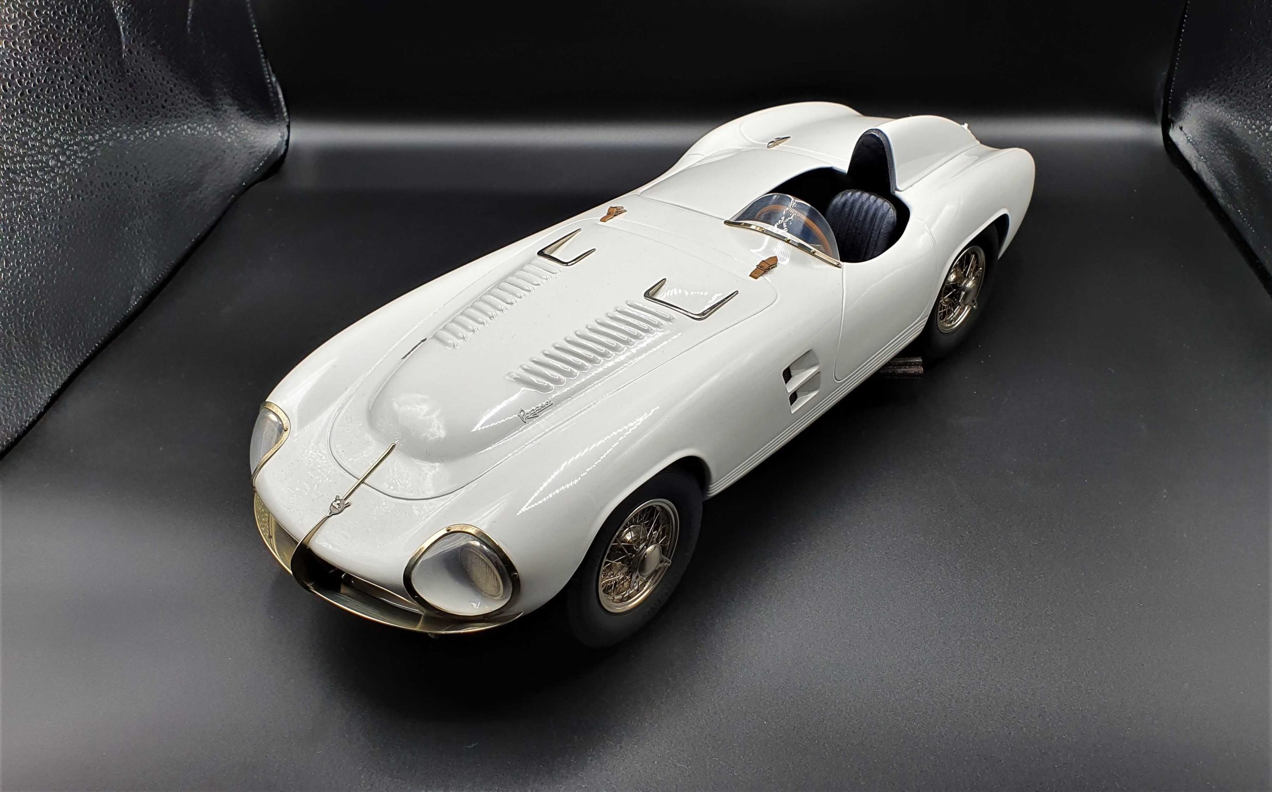 Pegaso Z-102 a escala 1:10