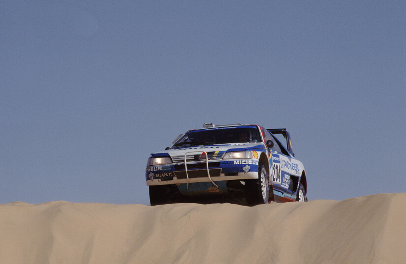 Peugeot 405 T16 Grand Raid cresta