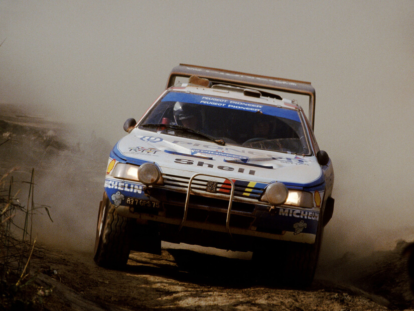 Peugeot 405 T16 Grand Raid frente