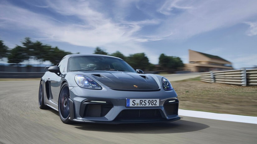 Porsche 718 Cayman GT4 RS derecha