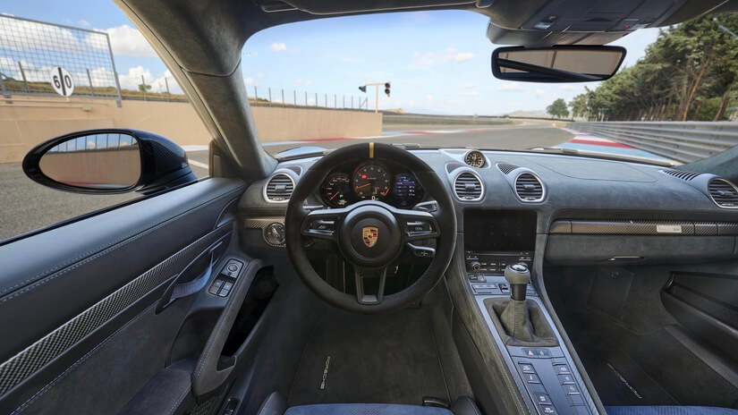 Porsche 718 Cayman GT4 RS interior