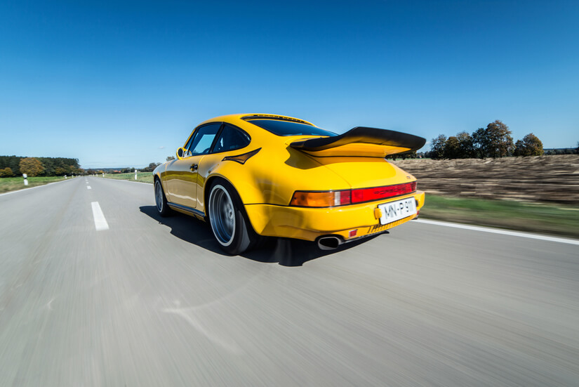 RUF Automobile trasera