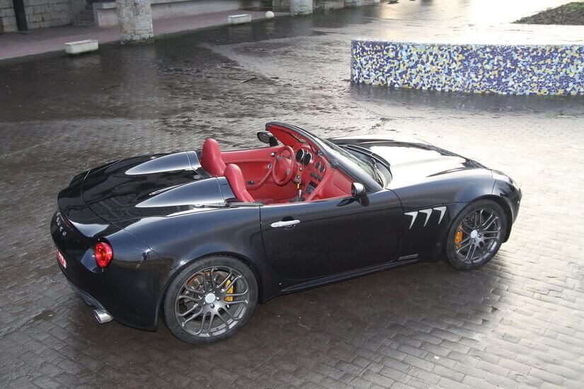 Tauro V8 Spider trasera
