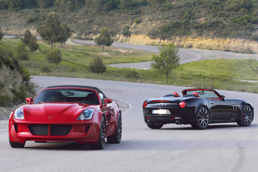 Tauro V8 Spider delante y trasera