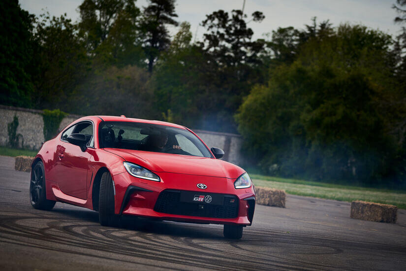 Toyota GR 86 en curva