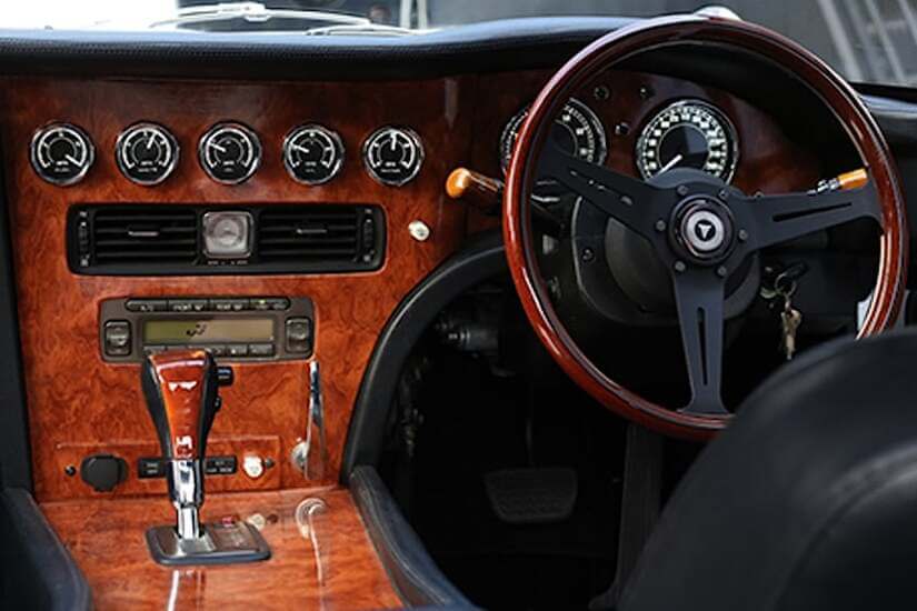 Toyota 2000 GT interior