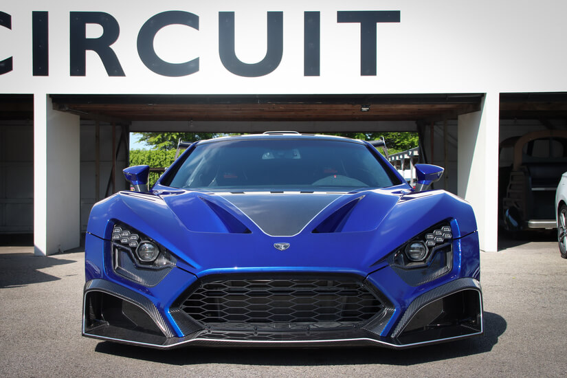 Zenvo Automotive frente