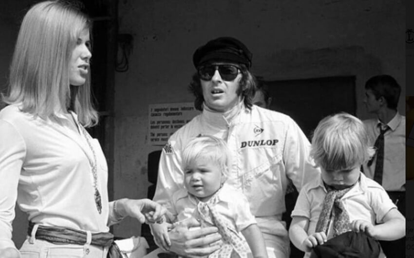Jackie Stewart siempre iba acompañado de su mujer, Helen, a las carreras
