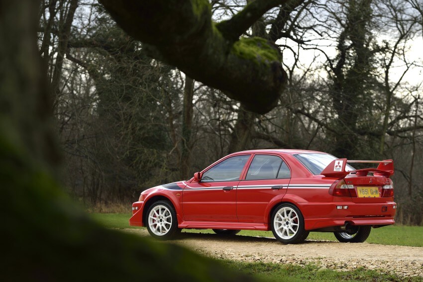 Tres cuartos trasero del Mitsubishi Lancer Evolution Tommi Mäkinen Edition
